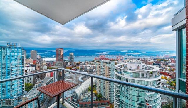 3 Bed Room Sub Penthouse Ocean and MountainView