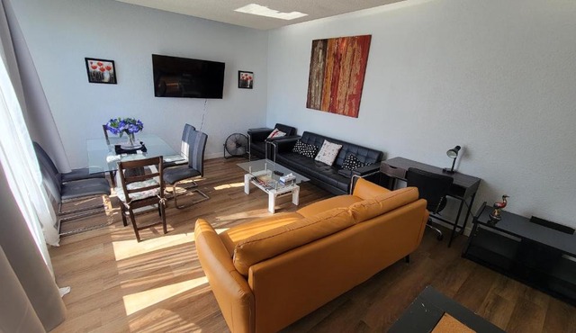 3 Bedroom House Near Airport and Downtown