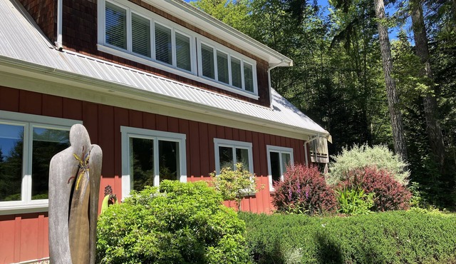 3 bedroom suite on the Juan de Fuca straight.