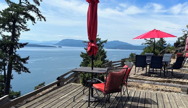 360-degree incomparable ocean views. The best viewpoint on Pender Island.