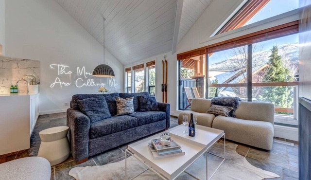 3BD Village Townhome With Views