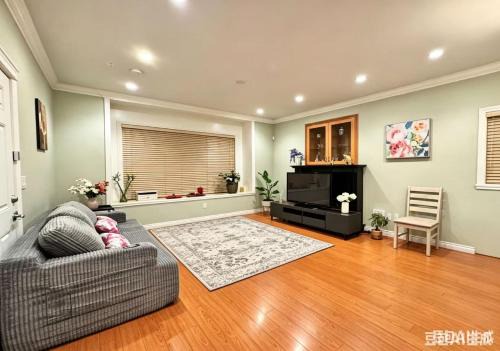 3BR Spacious Living Space 1 Parking Private Entry
