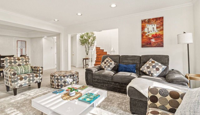 5BR Cozy Home | Near Airport & Richmond