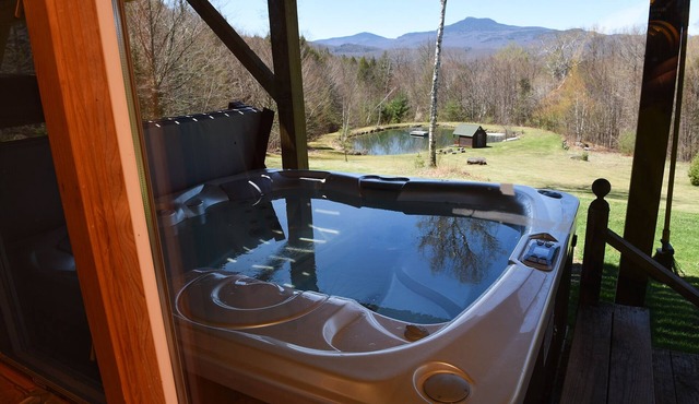 A Great 4 Season Home ; Relaxing, Rustic, Scenic - This Home Has It All in waterbury