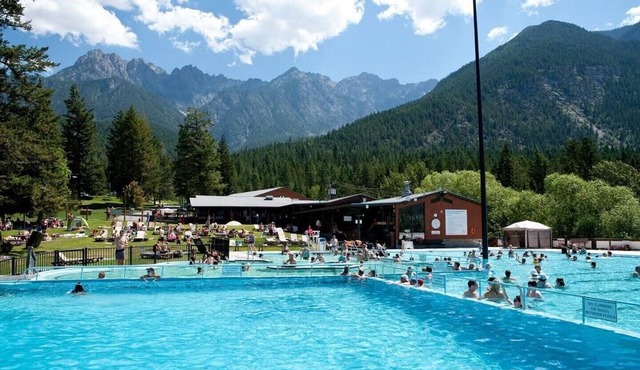 AKISKINOOK RESORT! This Property is Unvailable