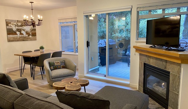Amazing location steps from Whistler Village, with outdoor heated pool/hot tub!