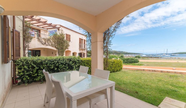 Apartment “I Mirti di Porto Pozzo” close to the Beach with Sea View, Garden & Terrace in Santa Teresa Gallura