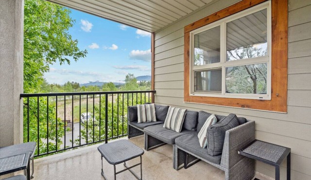 Aqua Vista | Outside Pool/Hot Tub | Mountain Views