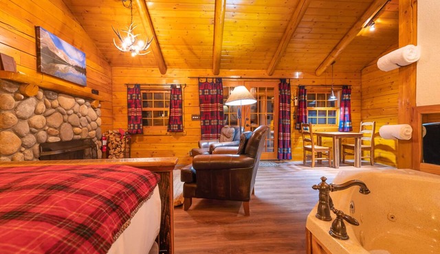 Baker Creek | Queen Cabin