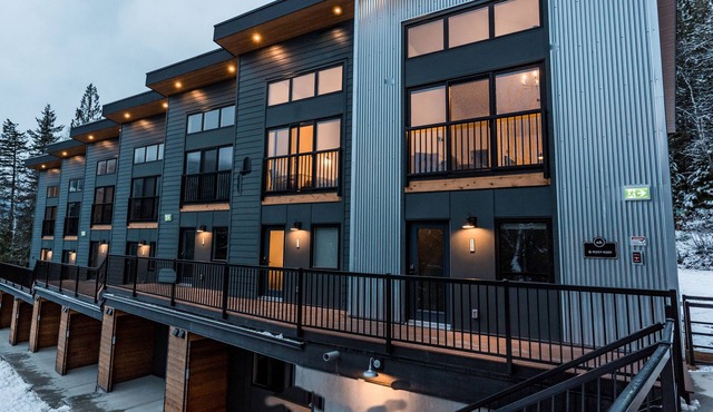 Basecamp Resorts Revelstoke I 2 x One Bedroom Suite