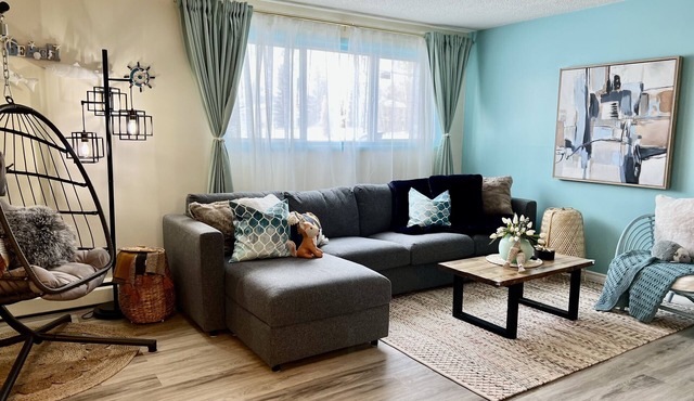 Beach Vibe Baby & Kid Friendly King Bed Fireplace
