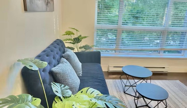 Beachside 2BR+Den by Jericho (10 min from UBC)