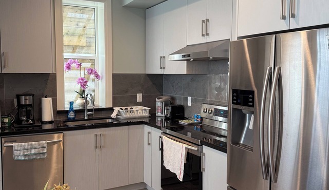 Beachside Vacation Suite in beautiful White Rock, BC, Canada
