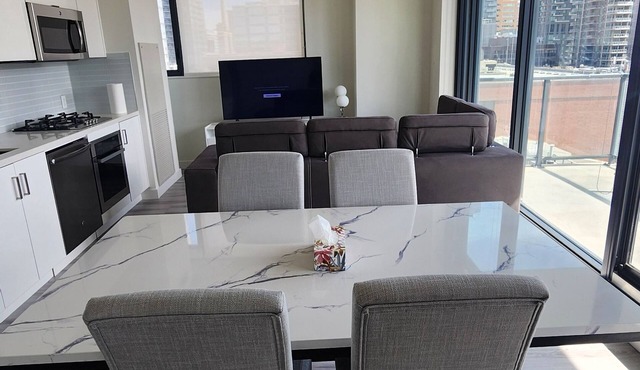 Beautiful 2 beds 1 bath downtown