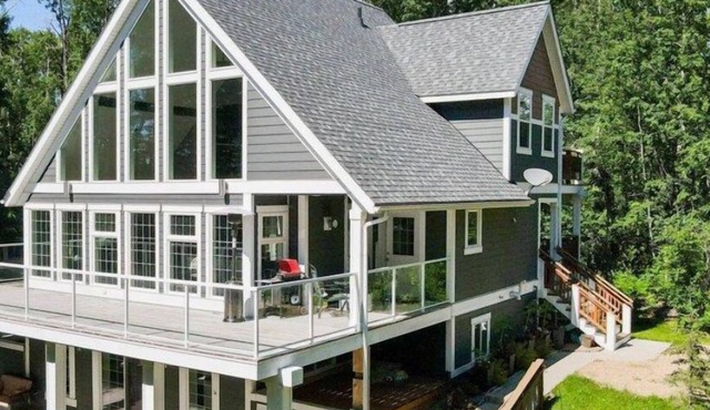Beautiful House at the Lake!