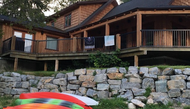 Beautiful Waterfront Cabin on Kootenay Lake