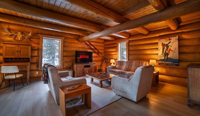 Beauty up at Baldy. Renovated. Luxury 6 Bed/3 Bath Ski Inn/Ski Out