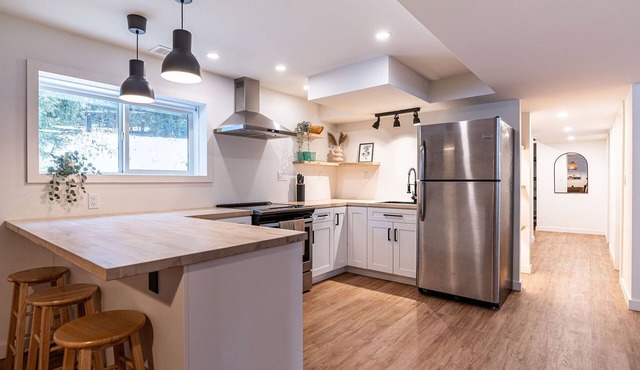 Begbie B&B | 3 mins from ski hill in Revelstoke