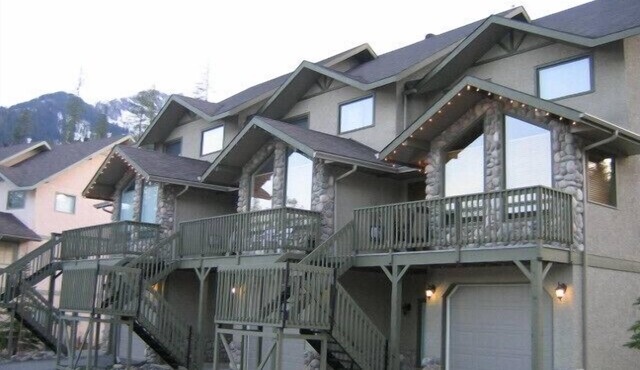 Best location on the hill! True ski-in/ski-out Thunder Ridge Condos