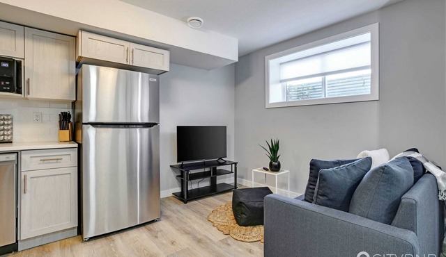Bonnie Doon. Guest Suite. Sleeps 2.