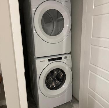 Brand new 1 bedroom basement suit