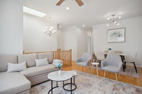 Bright and Comfy 4BR Home Ideal for Families