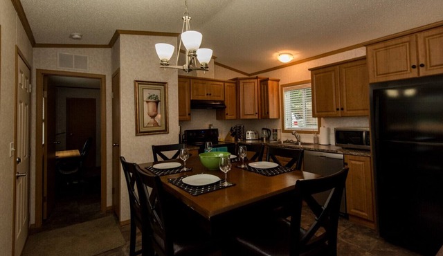 C&C Home -Rural, Private, Fire Place, Quality