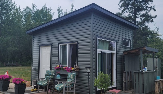 Cabin mins to Edmonton, St Albert. Pet friendly! Monthly winter rates available
