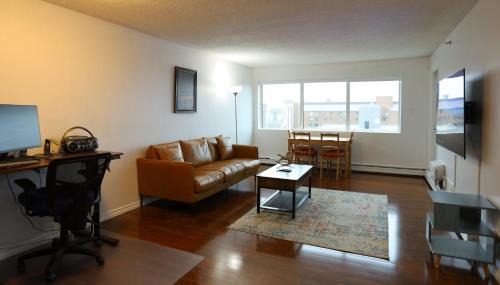 Cambridge 2 BR king gym Near Uni RUH City H