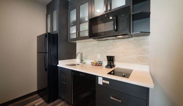 Candlewood Suites West Edmonton - Mall Area by IHG