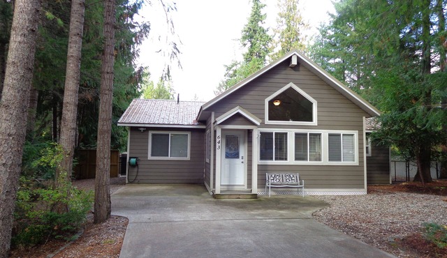 Casa Allegro ~ Mara Lake Tranquility ~ An All-Season Paradise
