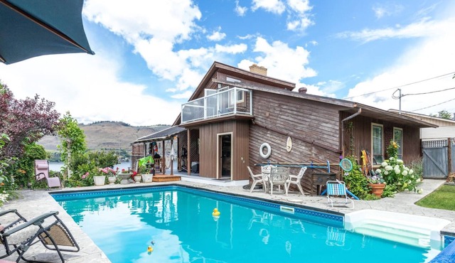 Casa Familia has stunning lake views, with heated pool+ hot tub minutes to beach