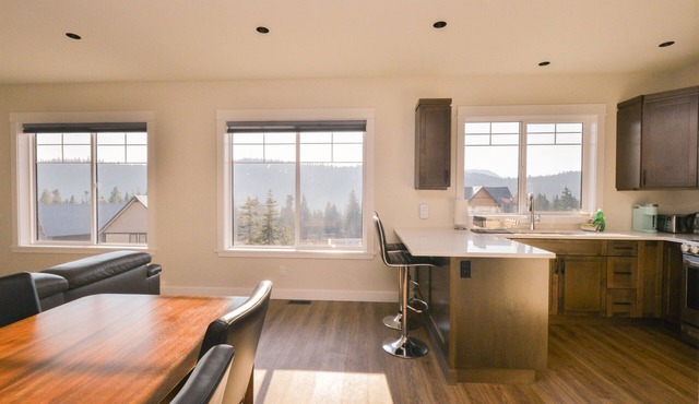 Cedar Ridge: 2BR w/Views Ping Pong & Lvl2 EV Chrgr