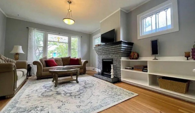 Charming heritage house 2-bedroom home in the heart of downtown.