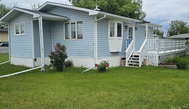 Charming Home on 1.3 acres with RV parking