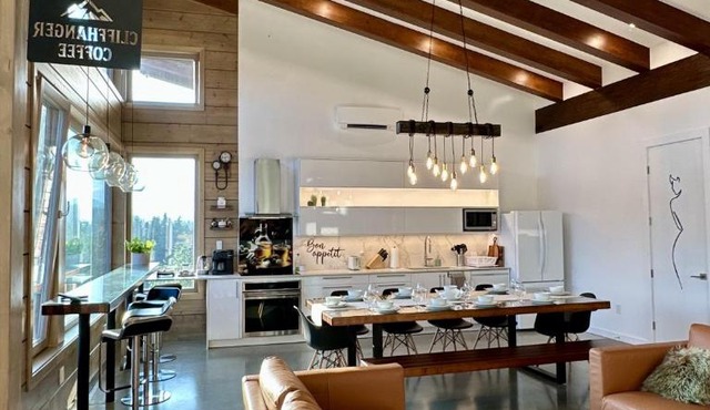 Cliffhanger Chalet