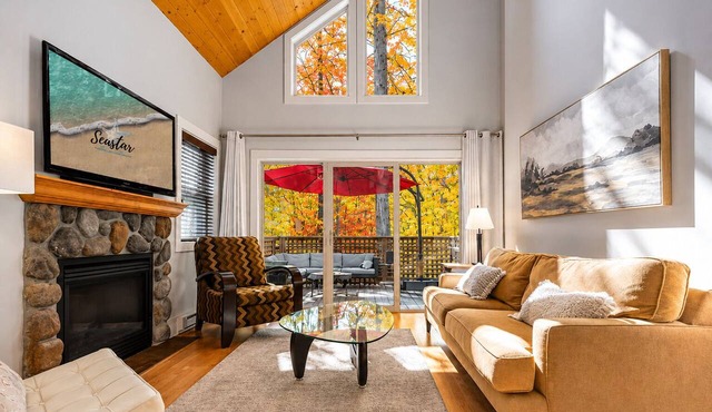 Coastal Cottage Retreat | Walk to Beach + Pool & Hot Tub