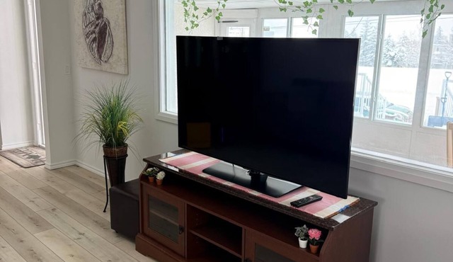 Convenient Location Near Large Shopping Mall and Train Station.