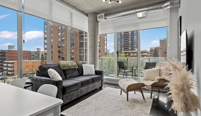 Cosmopolitan Calgary, Modern Loft