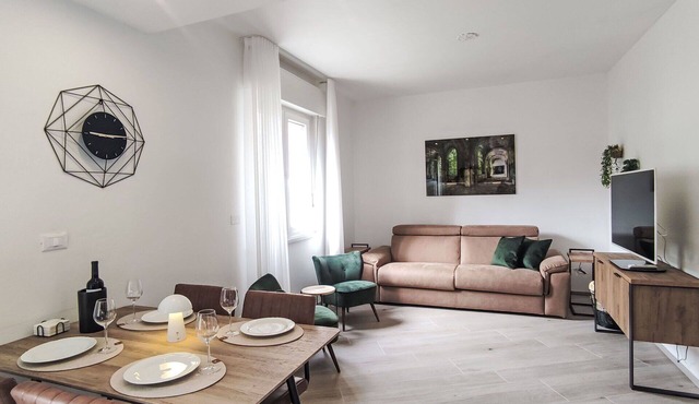 Cosy apartment for 4 people with WIFI, TV, patio and pets allowed in Trento