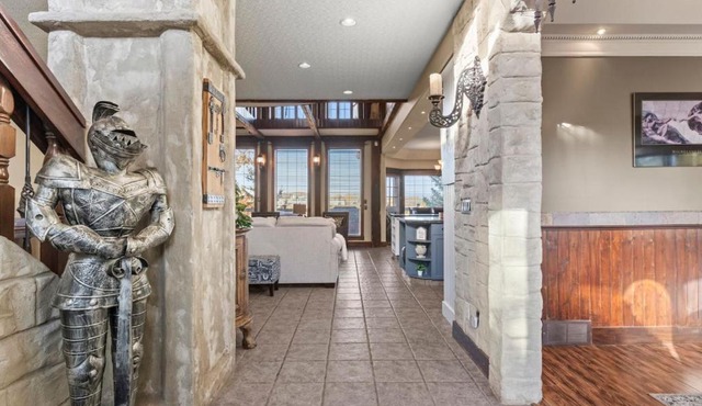 Country Escape - Acreage Home with Park
