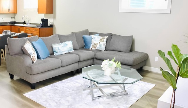 Cozy 2-bedrooms basement suite in Edmonton is minutes away from amenities!