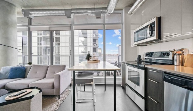 Cozy East Village Condo Near Calgary Stampede & Downtown