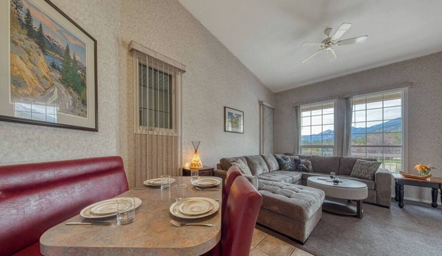 Cozy Fairmont Hot Springs 1BR Condo BC Registration PM493078643
