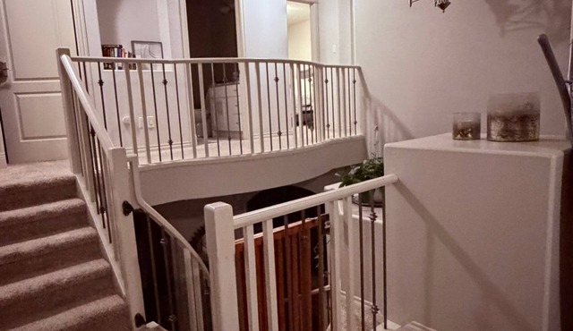 Cozy, Immaculate family home in an upmarket safe neighborhood. 10mins from WEM