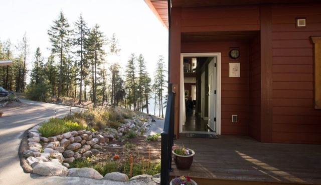 Crooked Tree Guest Suites - The Fir Suite