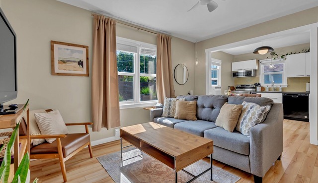 Desert Shores: 104 (Dog Friendly) Minutes to Lake