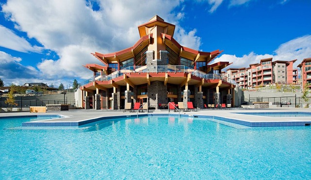 Desirable 2 bed/2bath condo at Copper Sky Resort in West-Kelowna