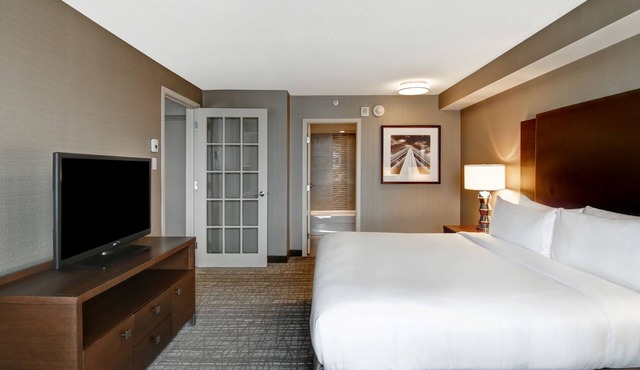 DoubleTree by Hilton Hotel West Edmonton