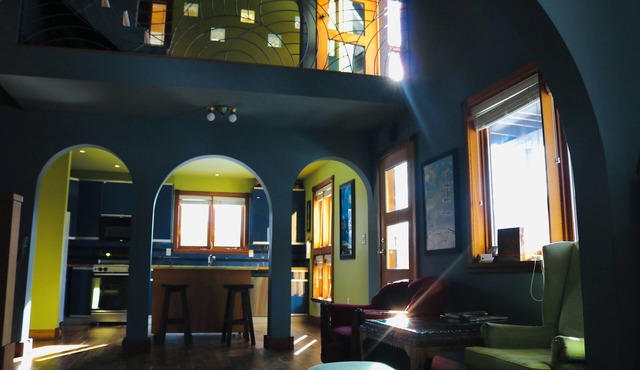 Eclectic Rossland House, Walk to town, Pet friendly #4789